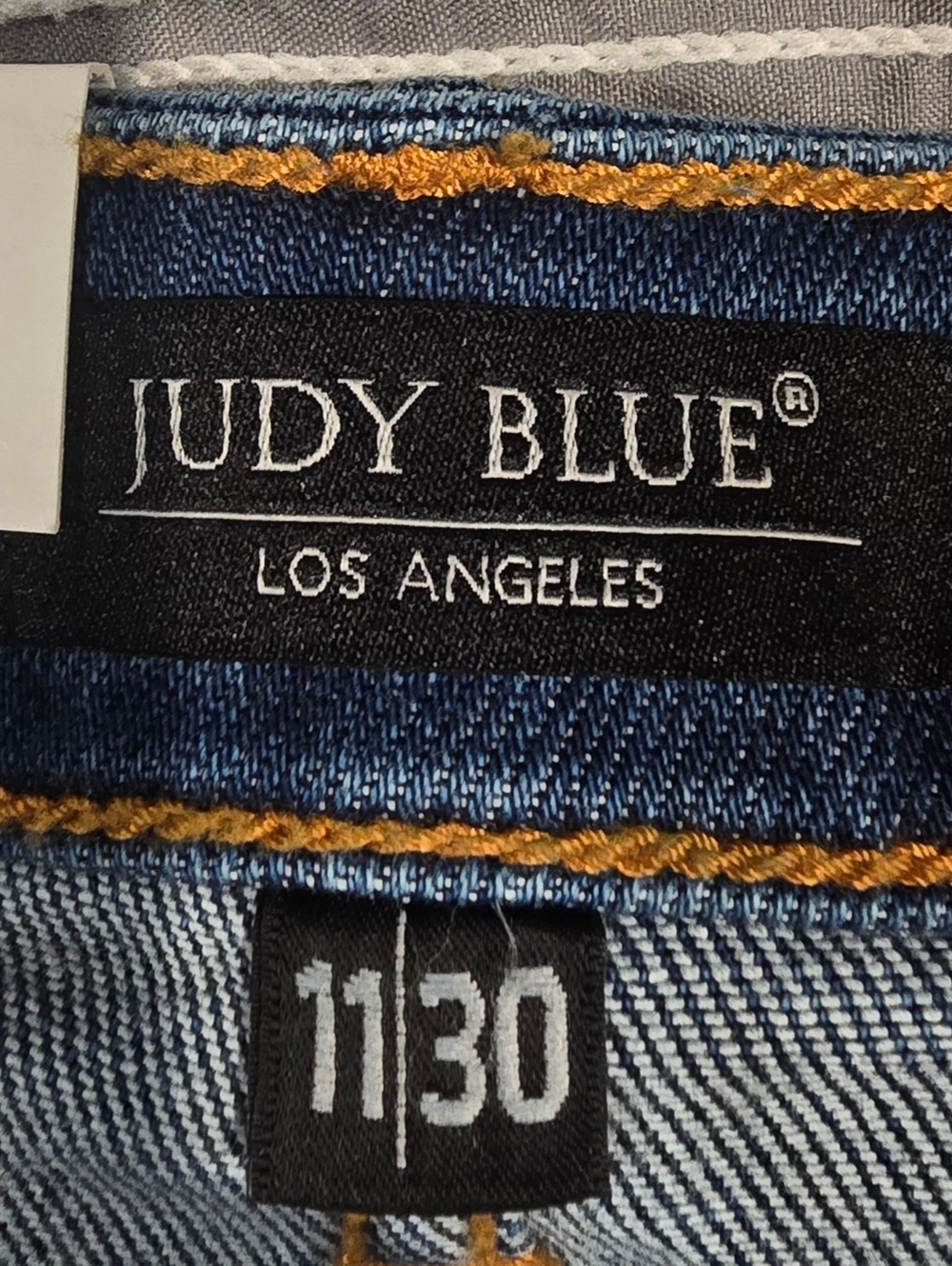 Judy Blue Midrise Distressed Relaxed Straight Fit Dad Jeans Size 11/30 - Picture 7 of 10